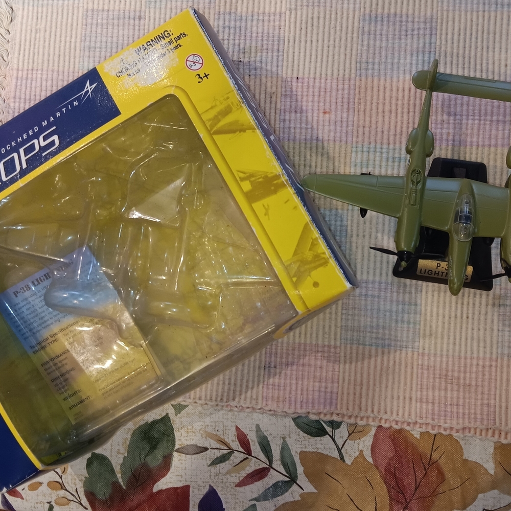 Lockheed P-38 Lightning Model Diecast Plane